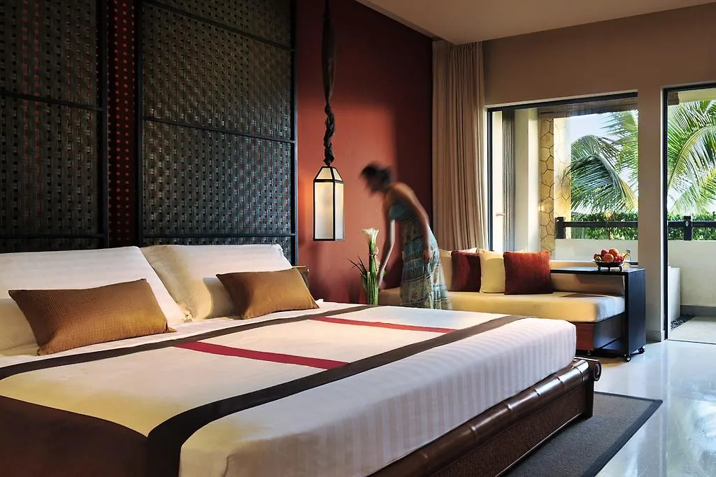 Resort Club Med Sanya Hotel