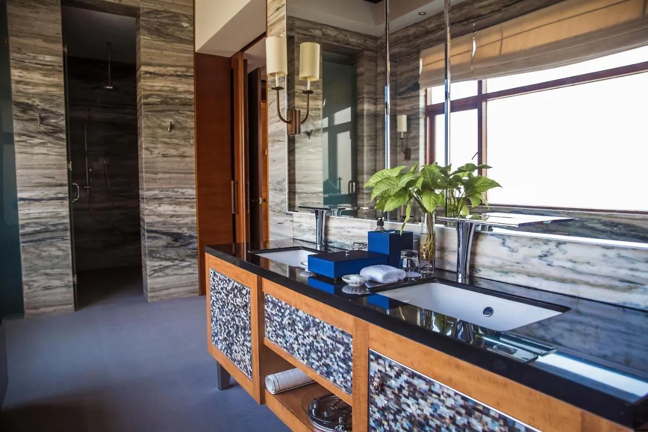 Resort Club Med Sanya Hotel